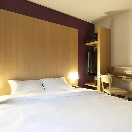Ibis Budget Lyon Eurexpo - 호텔 샤시유